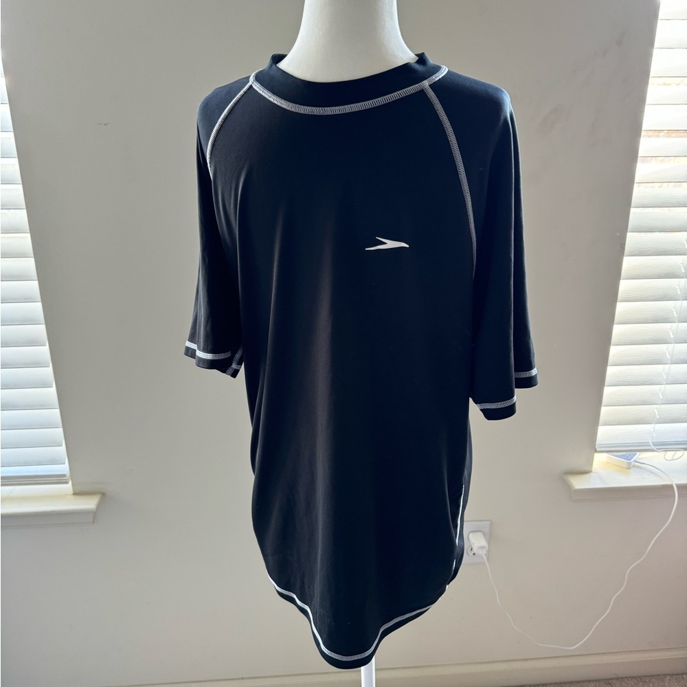 Like New Speedo Easy Short Sleeve Swim Rashguard Shirt - Men’s Size M - Picture 1 of 5